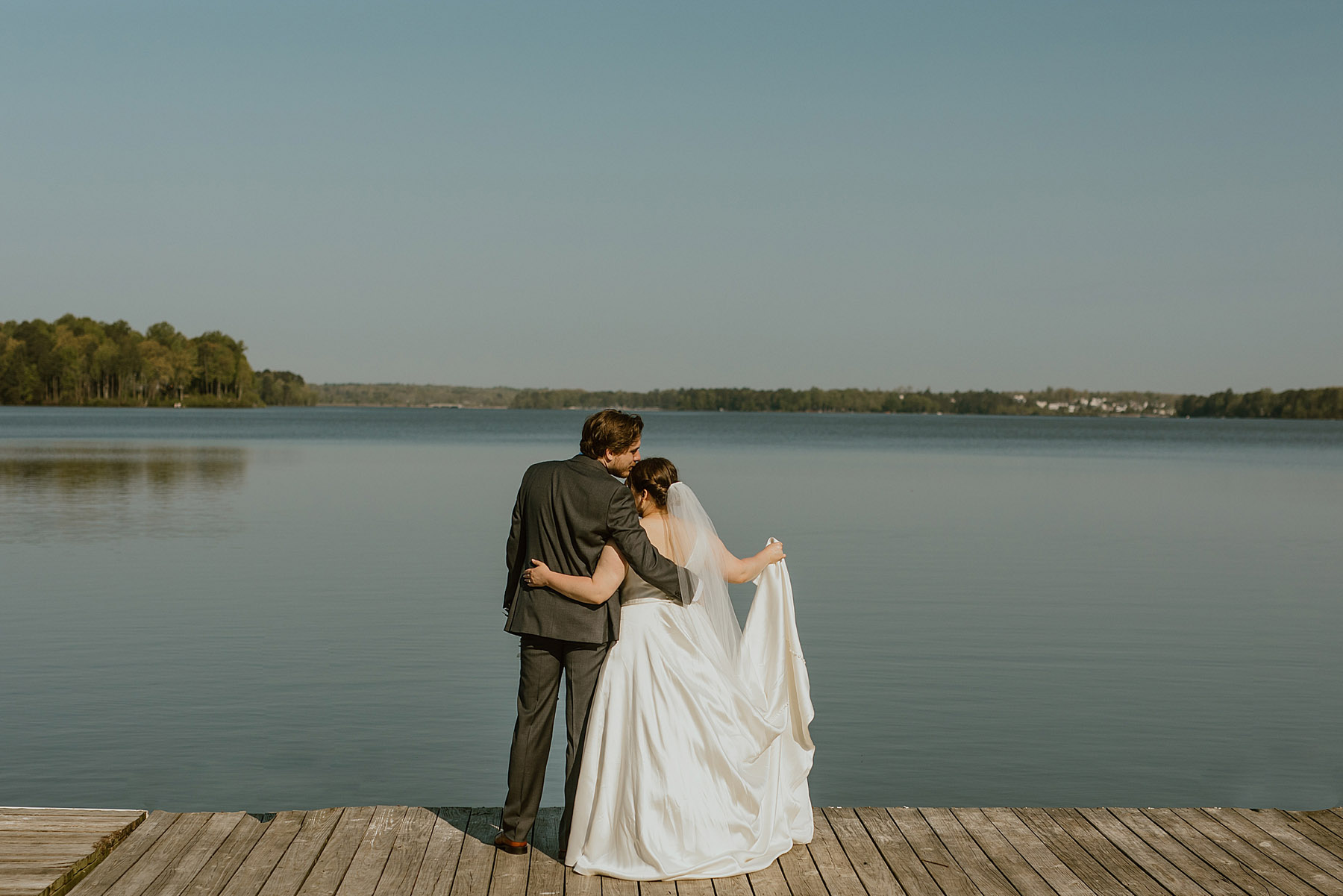 Virginia Boathouse Wedding In The Spring - In Laura's Lens